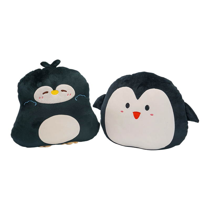 Almohadas de felpa con forma de pingüino regordete