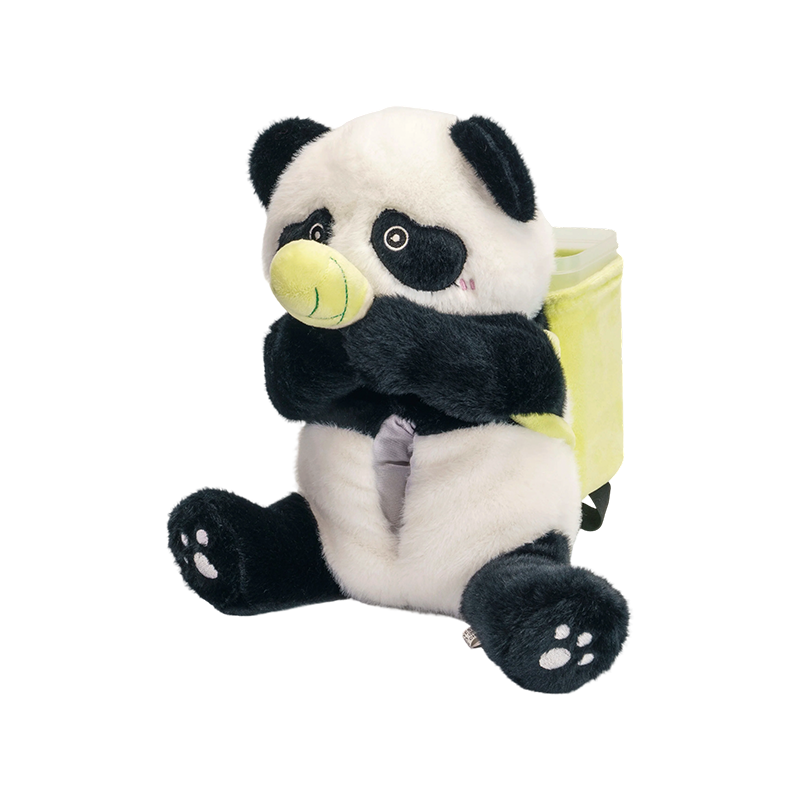 Lindo panda de peluche de pie con una canasta
